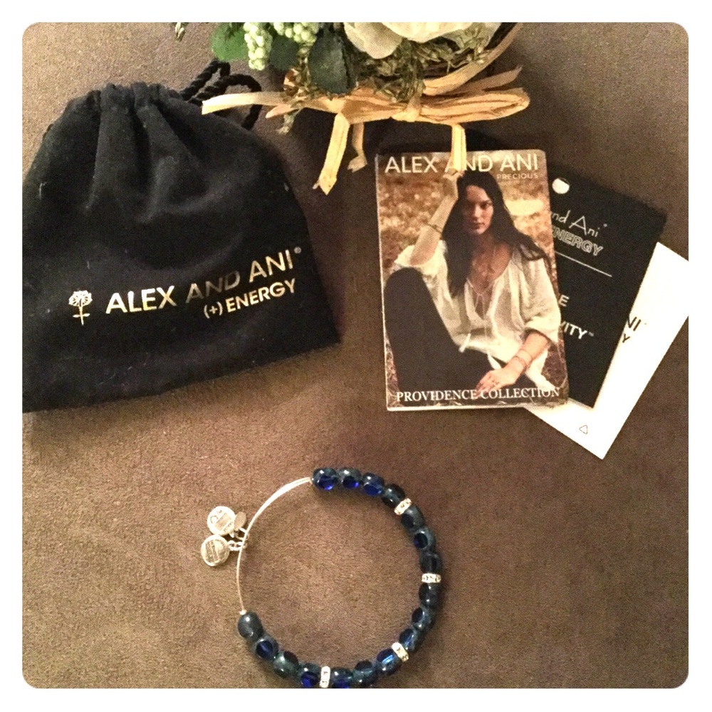 💐 Alex & Ani Swarovski Crystal Beaded Bracelet 💐